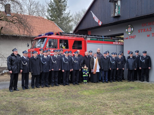 Uroczyste przekazanie i poświęcenie samochodu ratowniczo- gaśniczego dla jednostki OSP Tywonia