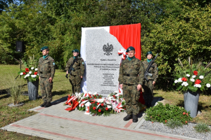 Upamiętnienie ofiar zbrodni sowieckiej i niemieckiej