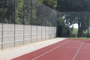 BUDOWA CHODNIKA PRZY BOISKU SPORTOWYM I PLACU ZABAW W MALENISKACH