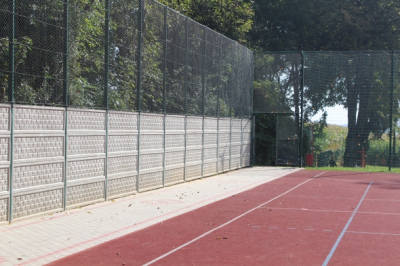 BUDOWA CHODNIKA PRZY BOISKU SPORTOWYM I PLACU ZABAW W MALENISKACH