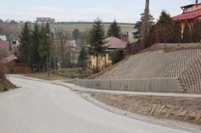 CHODNIK W CIESZACINIE WIELKIM