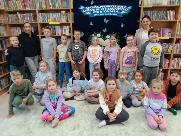 Ogólnopolski Dzień Głośnego Czytania w Filii Gminnej Biblioteki Publicznej w Cieszacinie Wielkim