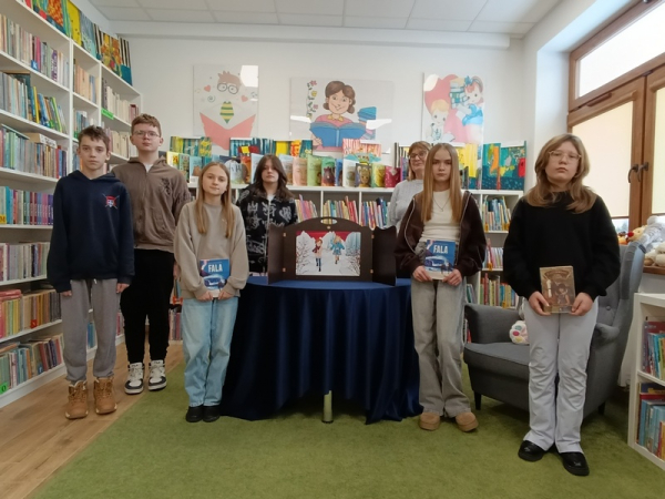 Teatrzyk kamishibai „Królowa Śniegu”